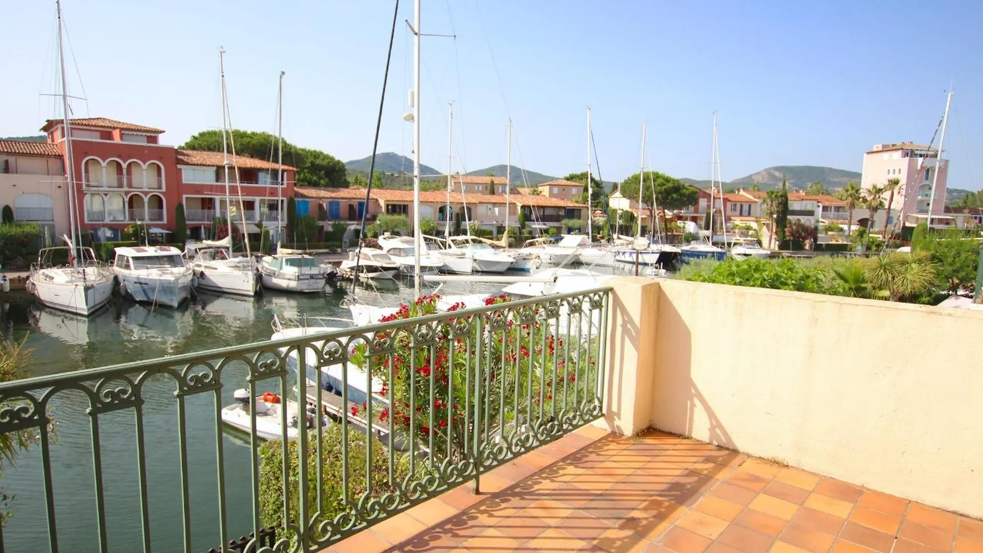Holiday home Fisherman House With Wifi And A Mooring In A Private Area - Parking Near-By Grimaud