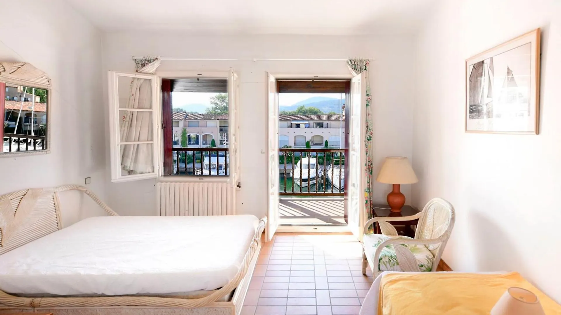 Vakantiehuis Fisherman House With Wifi And A Mooring In A Private Area - Parking Near-By Grimaud Frankrijk